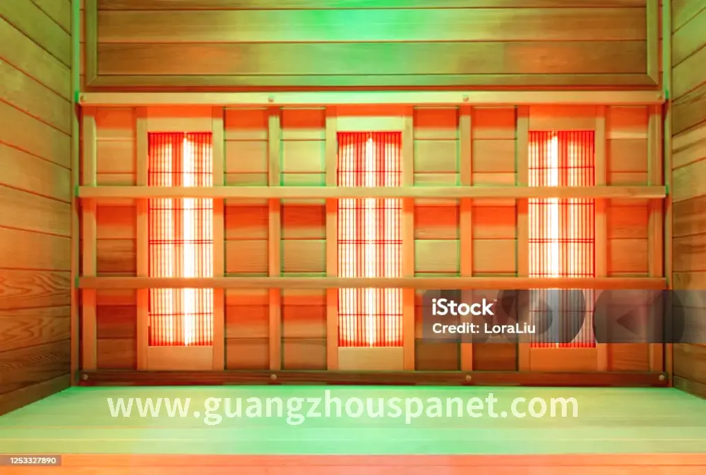 专业的按摩技师手法